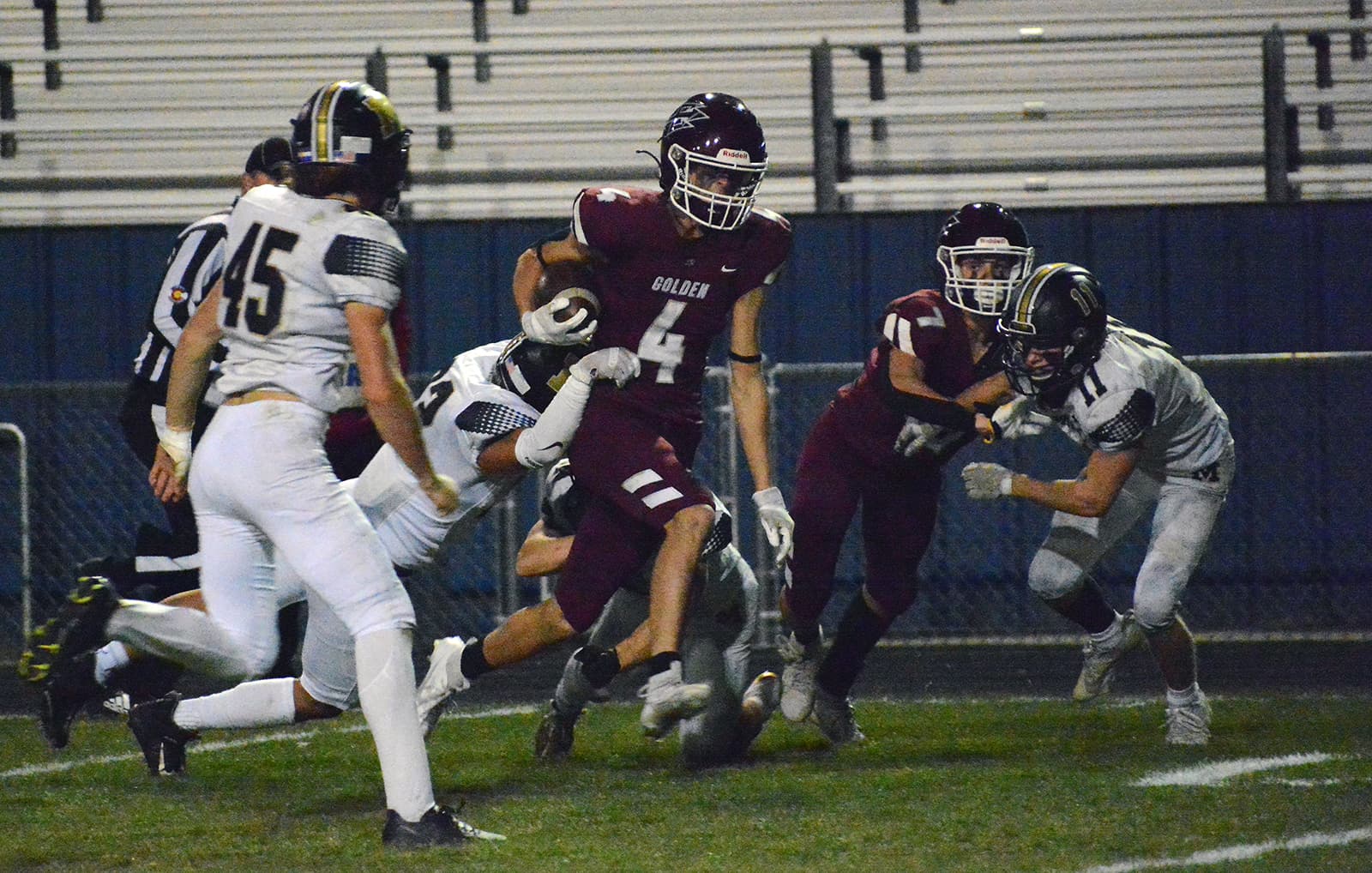 Football: Monarch vs Golden