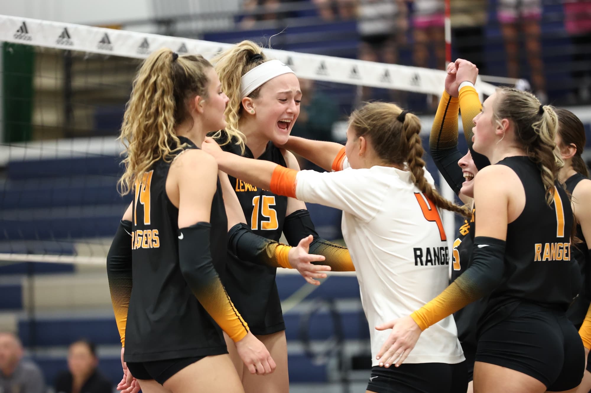 Lewis-Palmer volleyball team