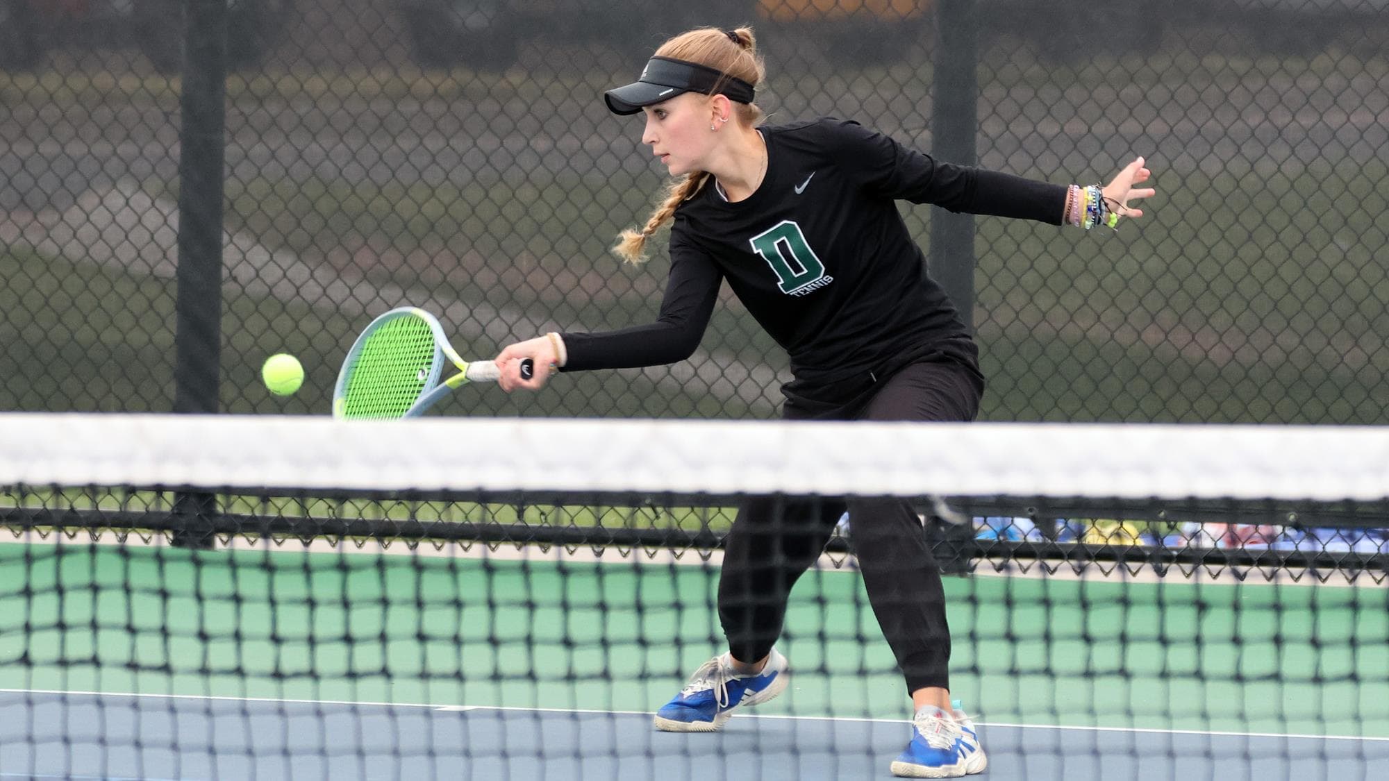D'Evelyn's Nicole Celechovsky won #1 Singles