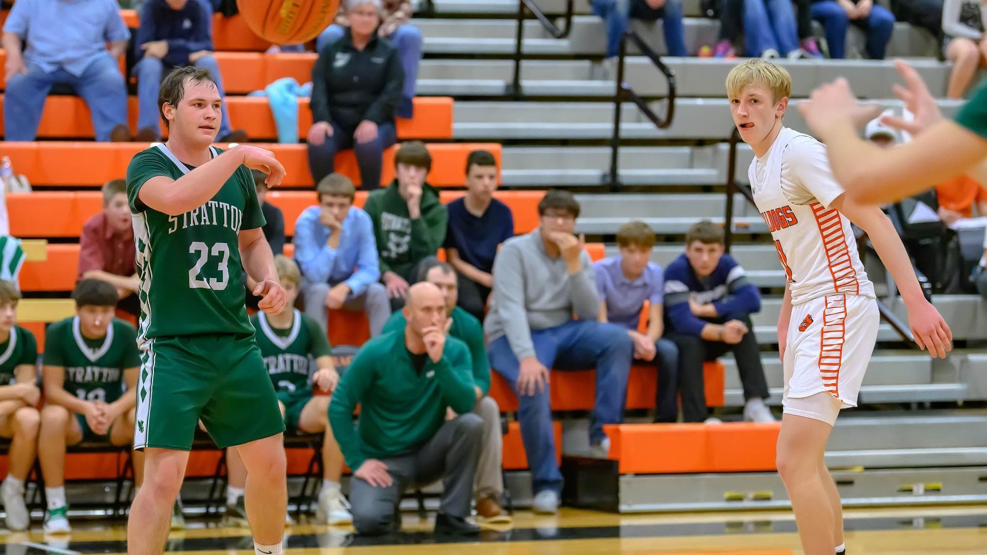 Von Isenbart of Stratton passing the basketball